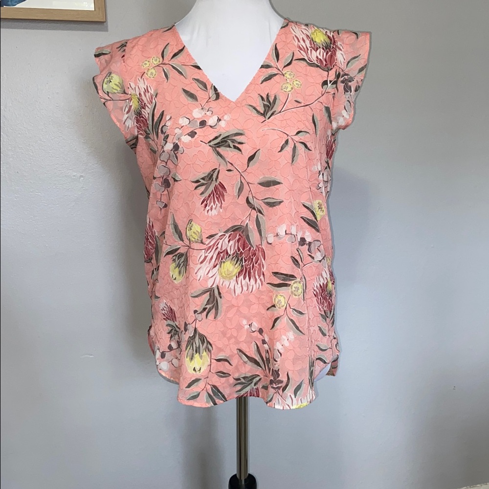LOFT floral ruffle sleeve blouse